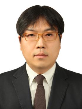 이욱진 사진